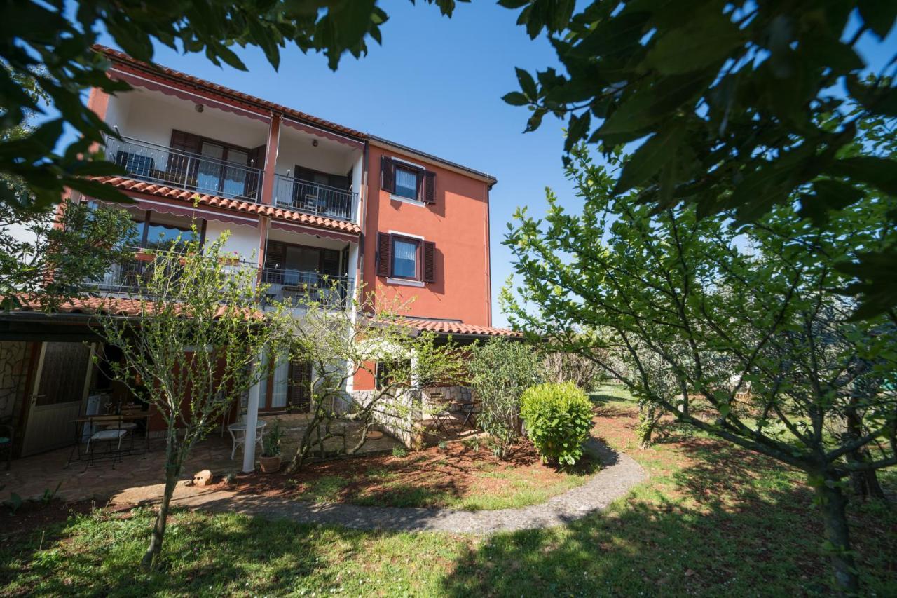 Apartmani Mirjana Умаг Екстериор снимка